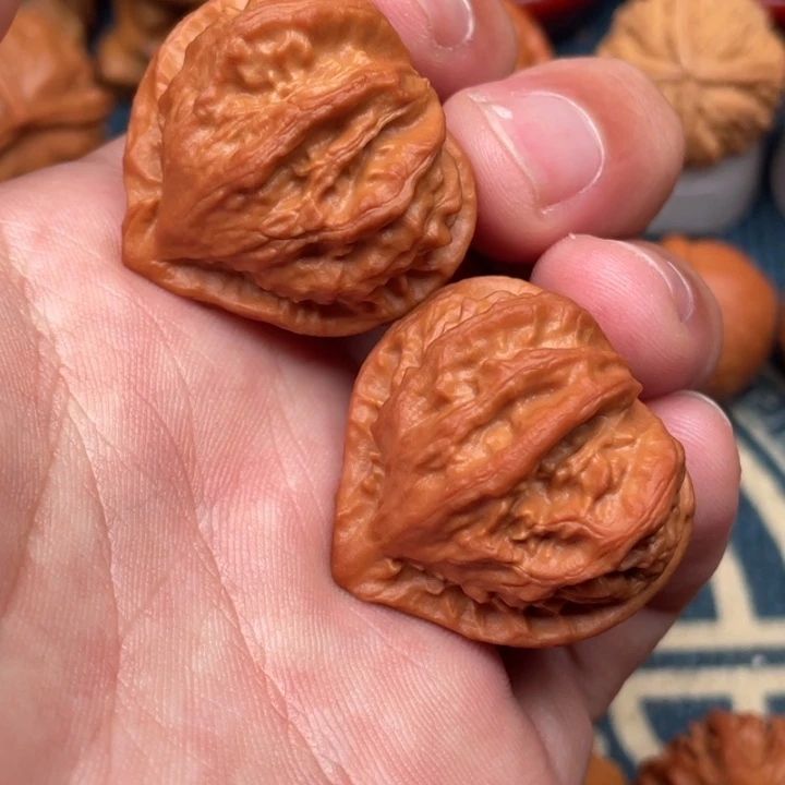 把件文玩核桃红桃a