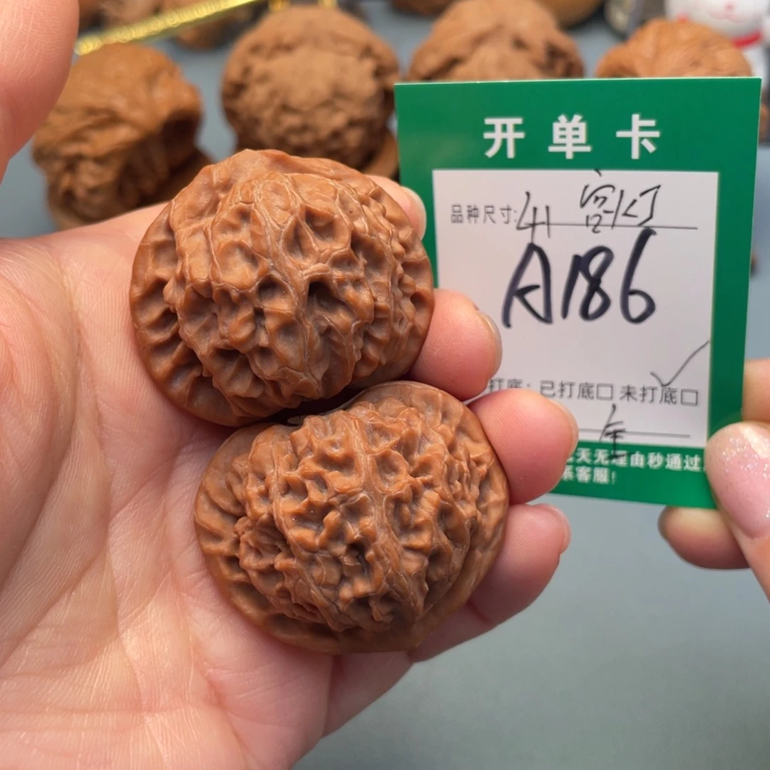 吊坠桃核文玩核桃