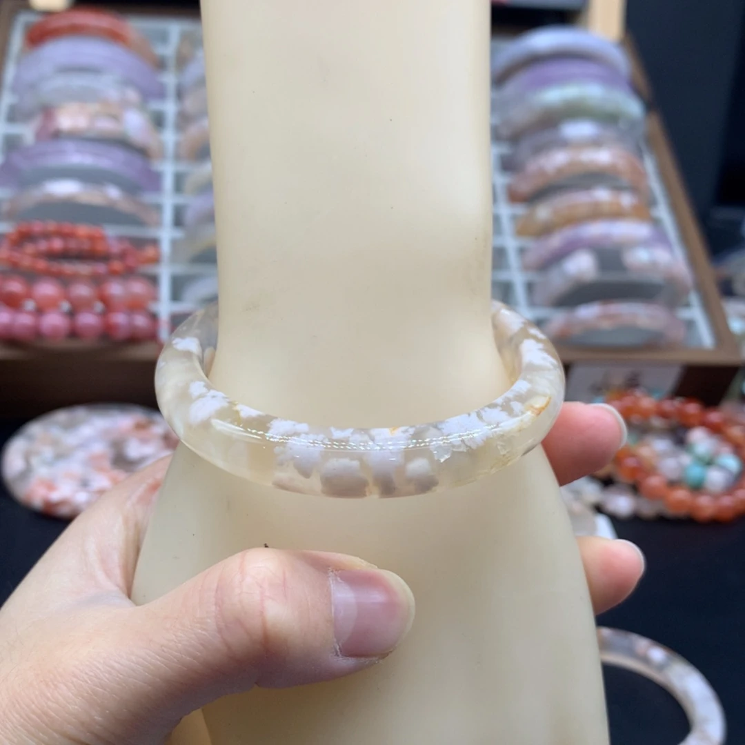 【闪购商品】玛瑙/玉髓手镯未镶嵌沉*