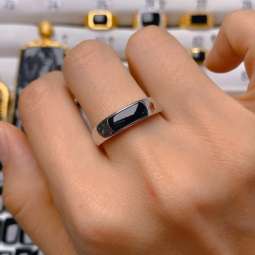 翡翠戒指18K金镶嵌康**安戒指