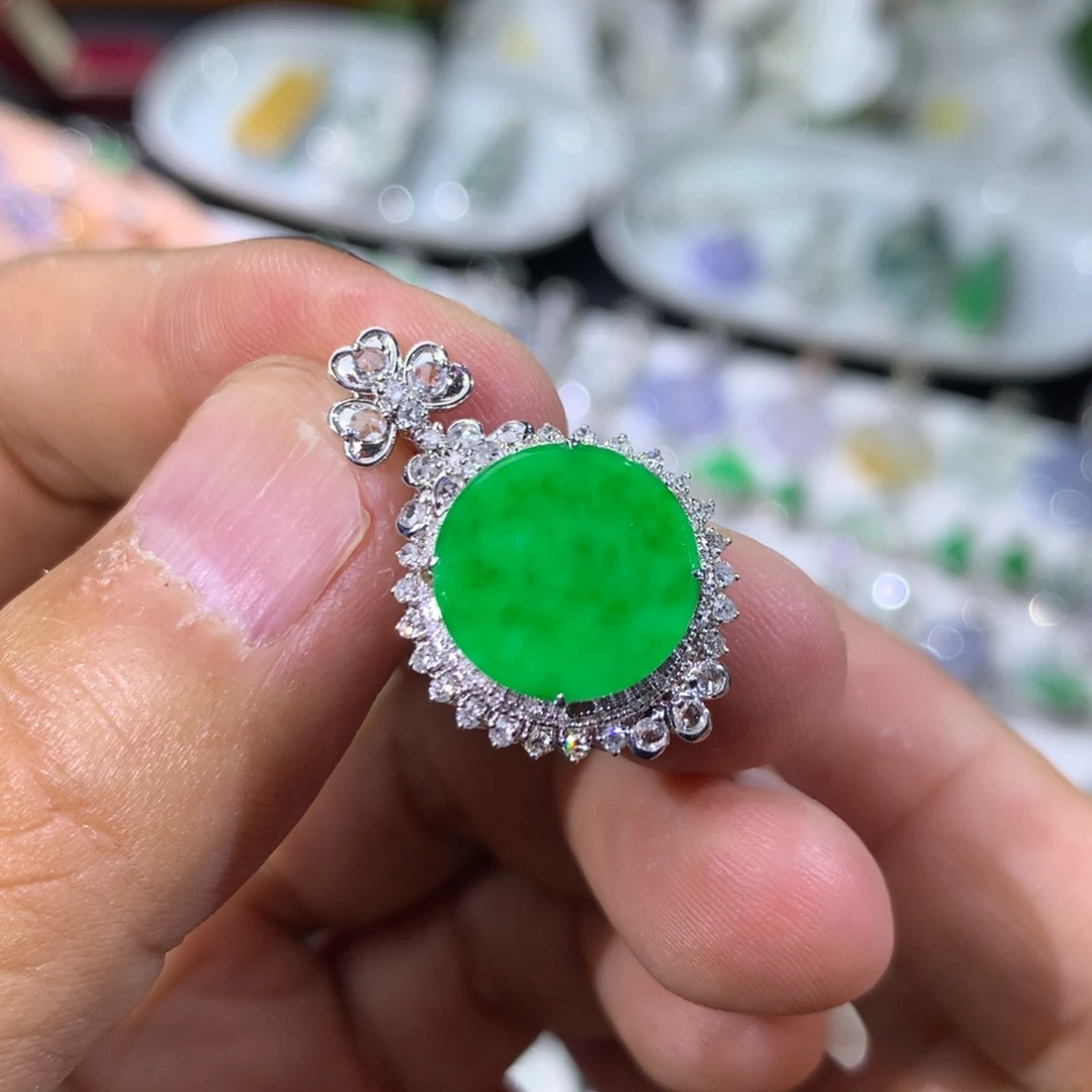 翡翠18K金镶嵌吊坠(不含链)