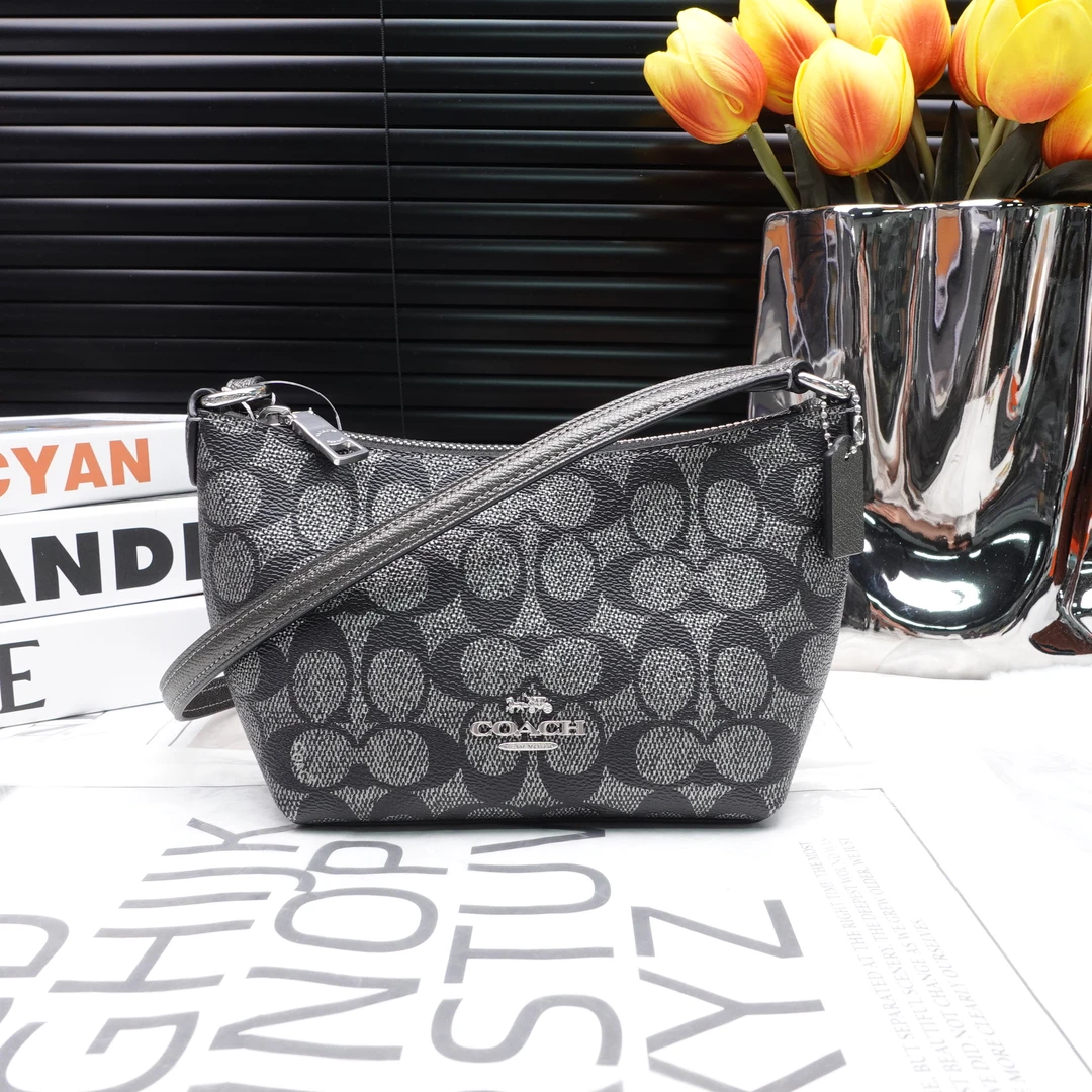 95新 COACH/蔻驰 单肩包/T10156486