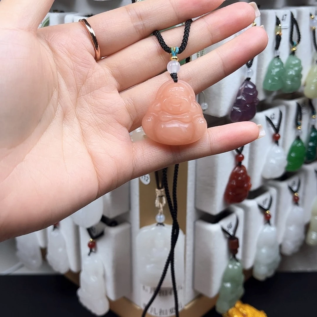 颈饰未镶嵌石英质玉