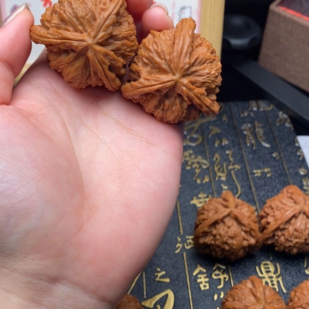 用***1文玩核桃吊坠白狮11111111111111