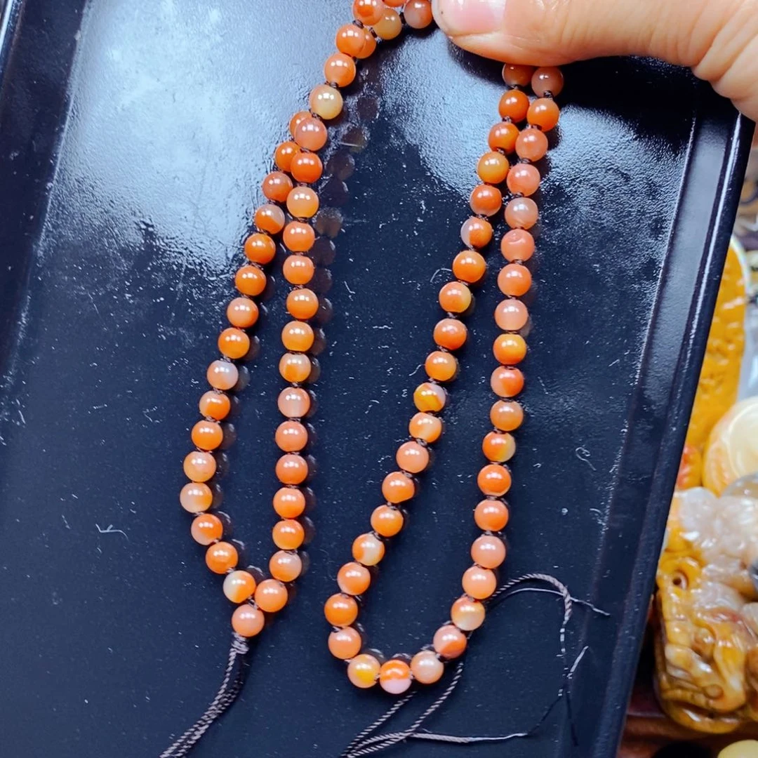 石英质玉（黄龙玉）未镶嵌颈饰