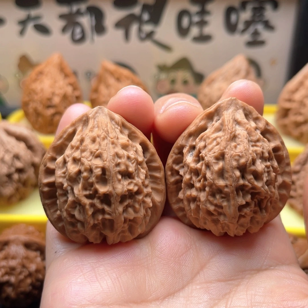 吊坠文玩核桃38山地金牛