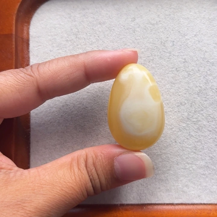 琥珀未镶嵌珠宝奇石M74号