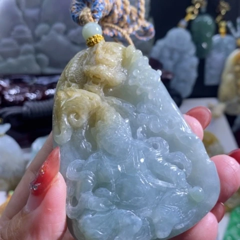 【闪购商品】颈饰未镶嵌翡翠黄财神