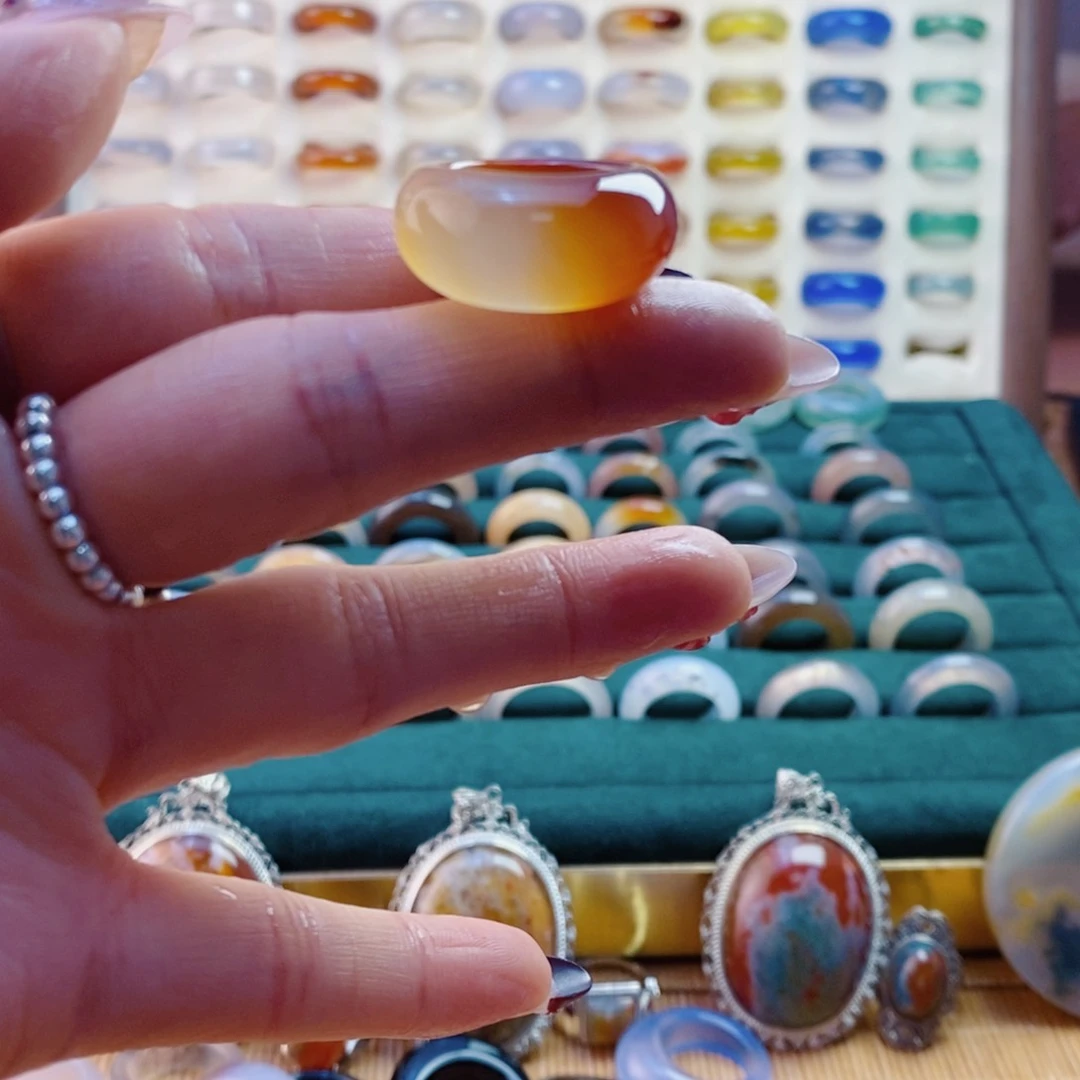 玛瑙/玉髓戒指未镶嵌徐*贞