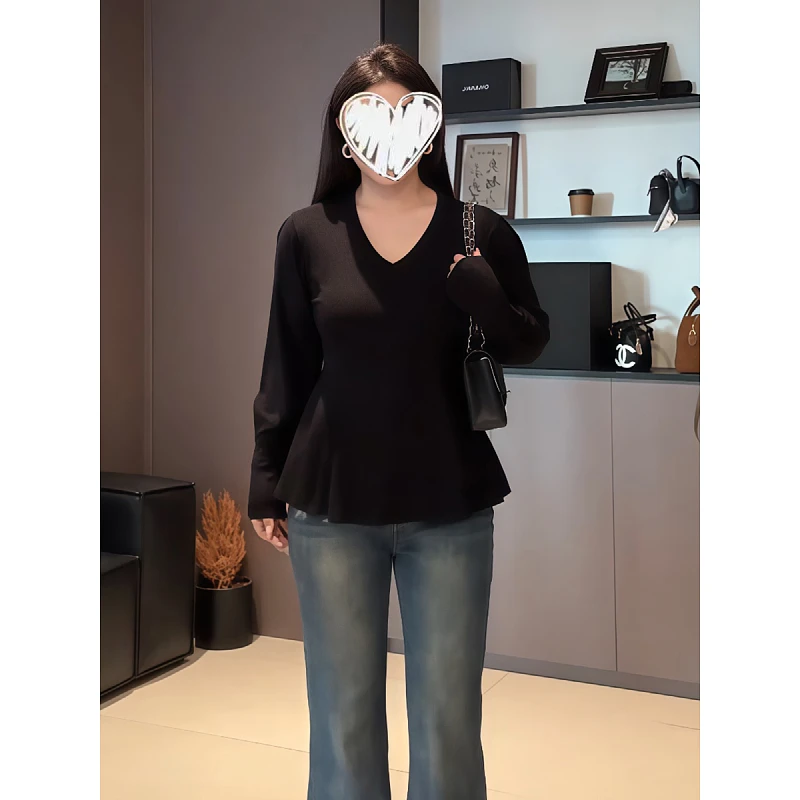 大码高级感V领荷叶边下摆长袖t恤女秋冬季胖mm遮肚巨显瘦黑色上衣