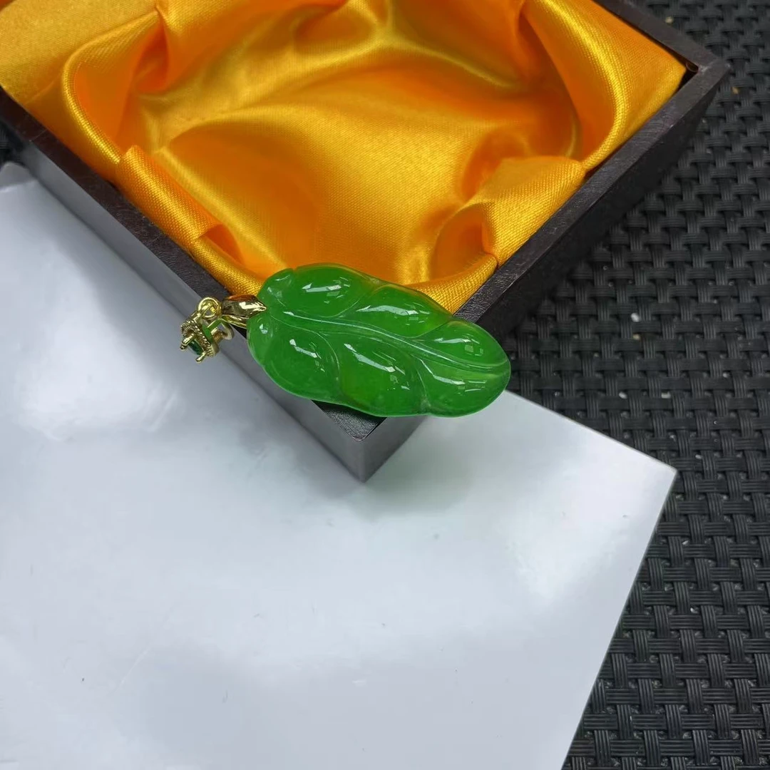 【大喜儿】正绿叶子吊坠-1WQ1082