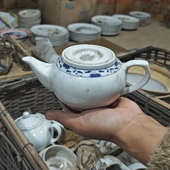 库存微瑕多孔茶壶