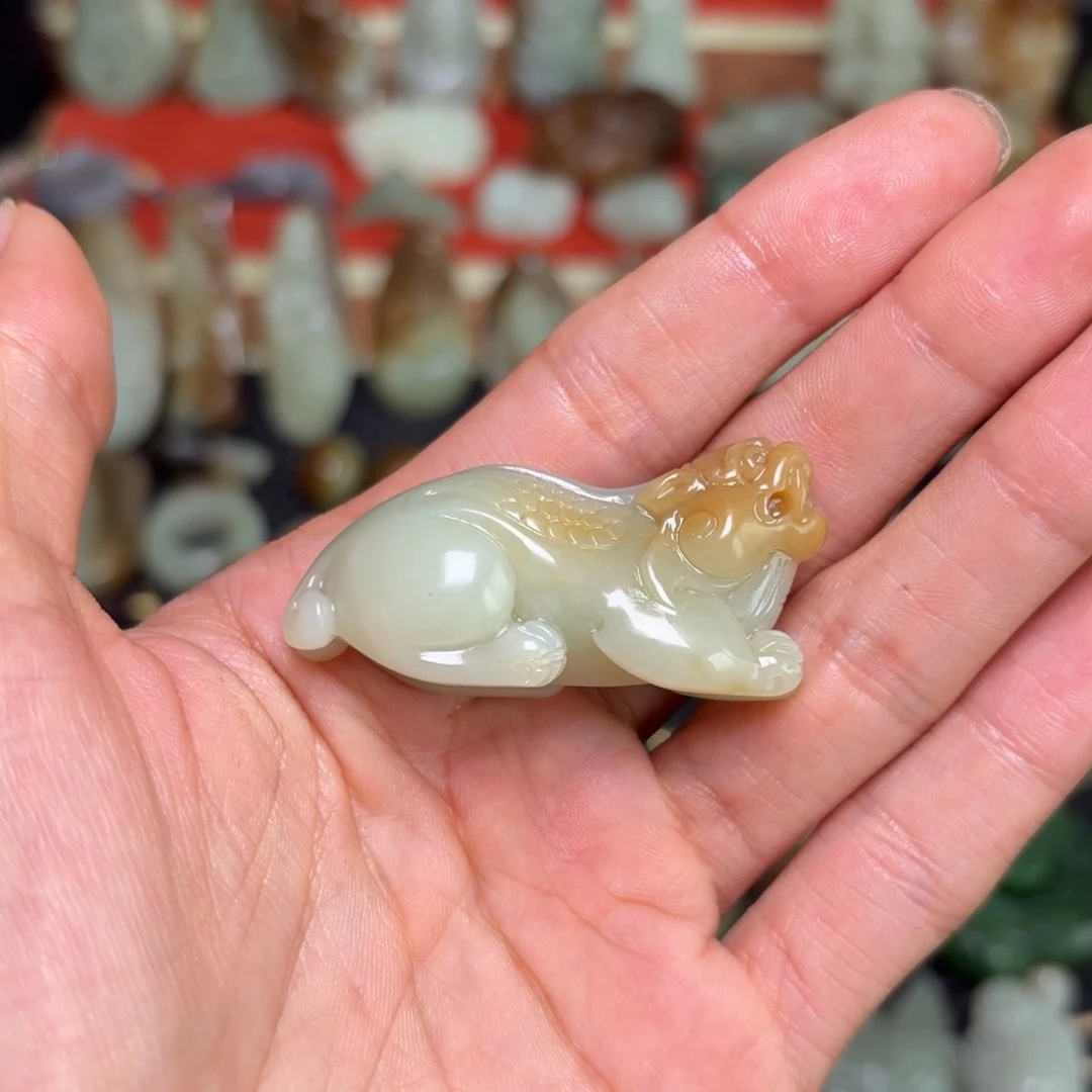 和田玉未镶嵌颈饰慕***进