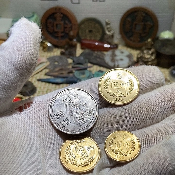 彩***泥铁工艺品钱币摆件