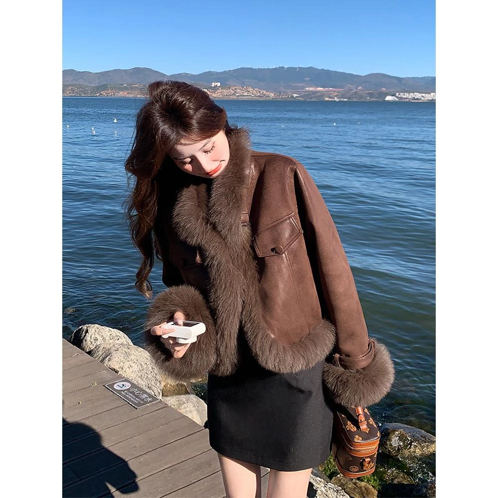 咖色皮毛一体羽绒服女冬2025新款韩系轻奢高级感气质毛绒拼接外套