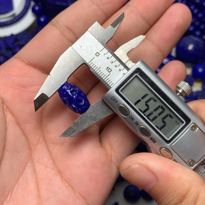 青金石未镶嵌长柱草珠