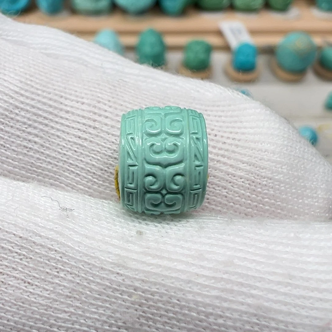 绿松石配饰未镶嵌