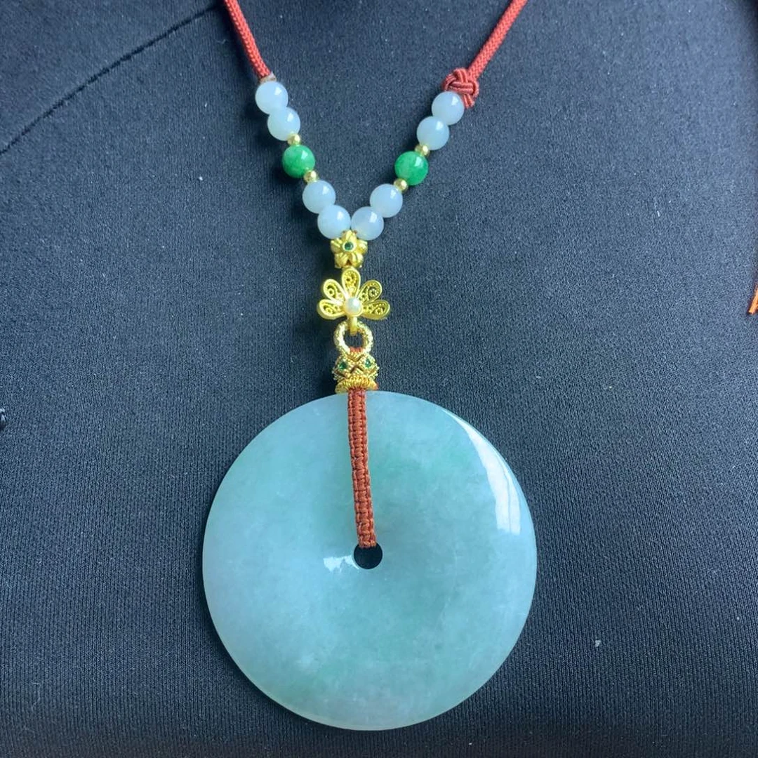 翡翠颈饰未镶嵌翡翠