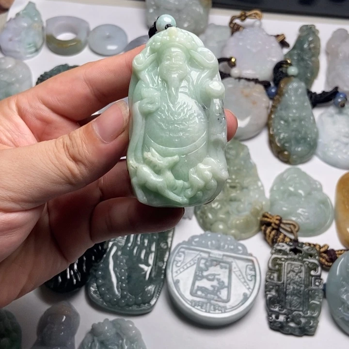 翡翠未镶嵌颈饰财爷39