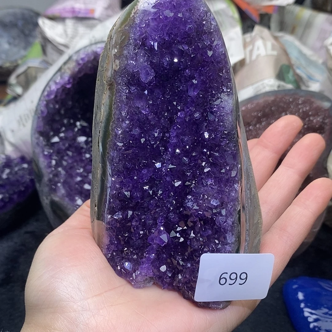 紫晶未镶嵌大型摆件（非配饰）