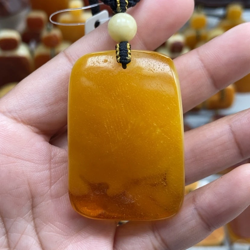 【闪购商品】琥珀颈饰未镶嵌