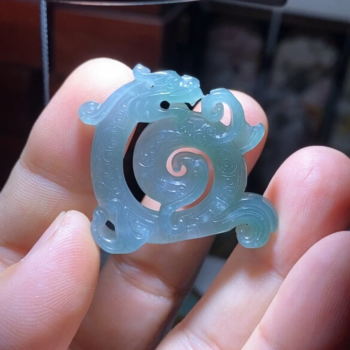 翡翠颈饰未镶嵌好