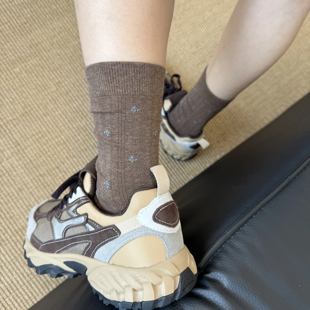 秋冬大地色小花纯色中筒袜咖色系百搭舒适透气学生袜女士ins袜子