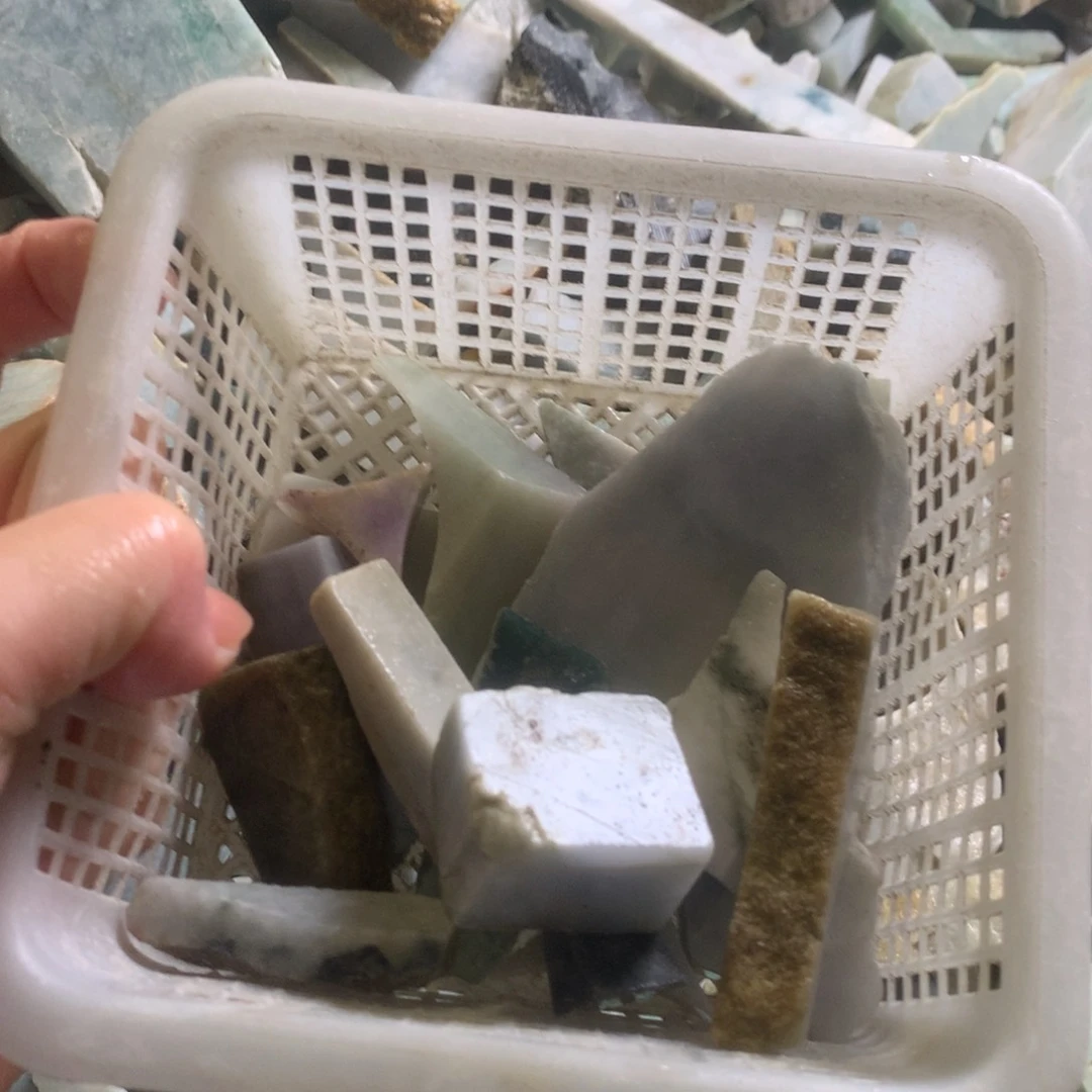 翡翠颈饰未镶嵌缅甸翡翠