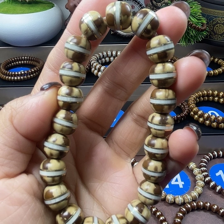 屠***年紫金鼠吊坠紫金鼠卡十猛犸款