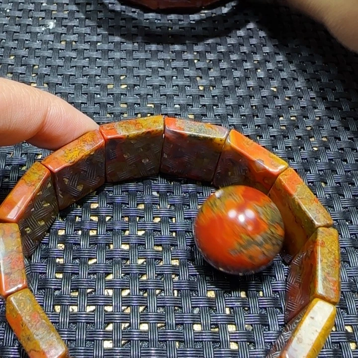 向***飞玛瑙/玉髓未镶嵌吊坠