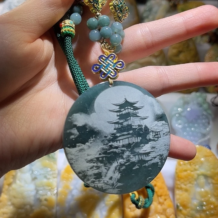 吊坠(不含链)未镶嵌翡翠