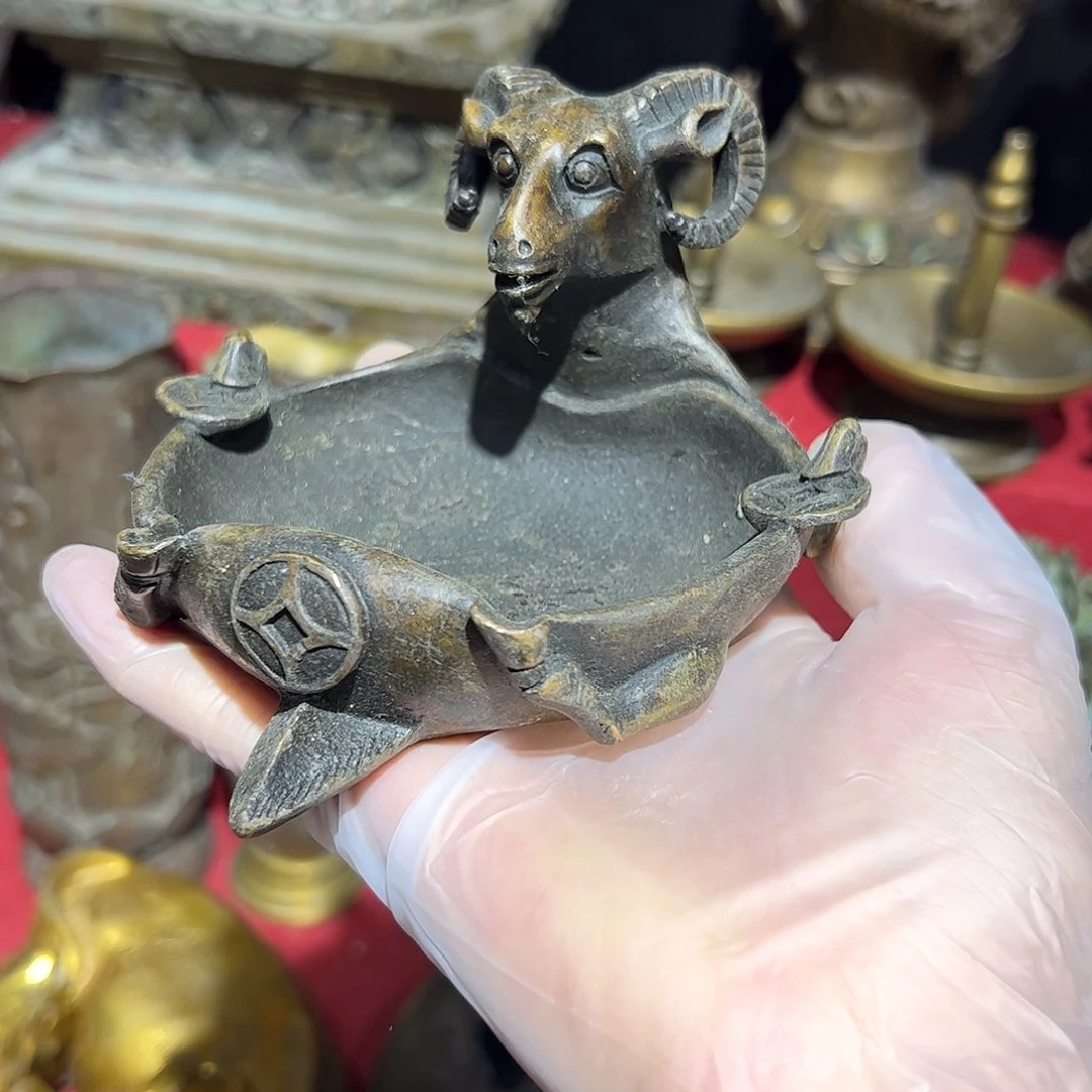 微瑕疵黄铜摆件工艺品