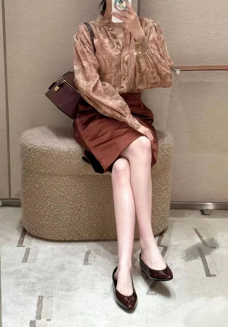 LP橘红色侧开衩短半裙