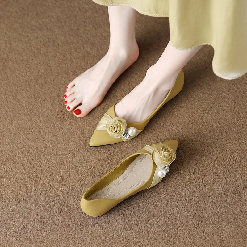 内增高鞋子女款2025早春季新款晚晚温柔风配裙子尖头平底法式单鞋