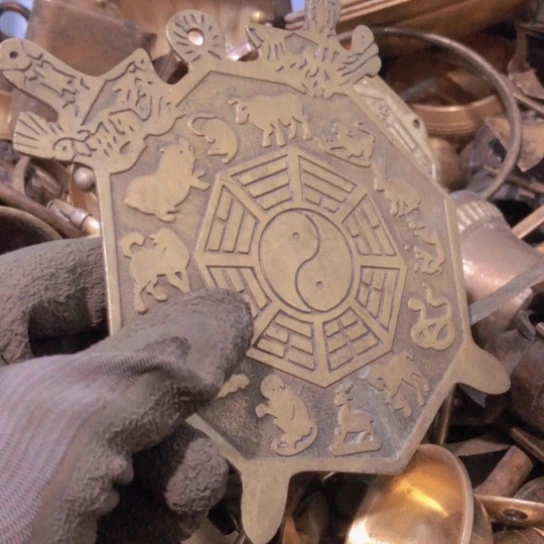 万***青闪电购铜摆件工艺品