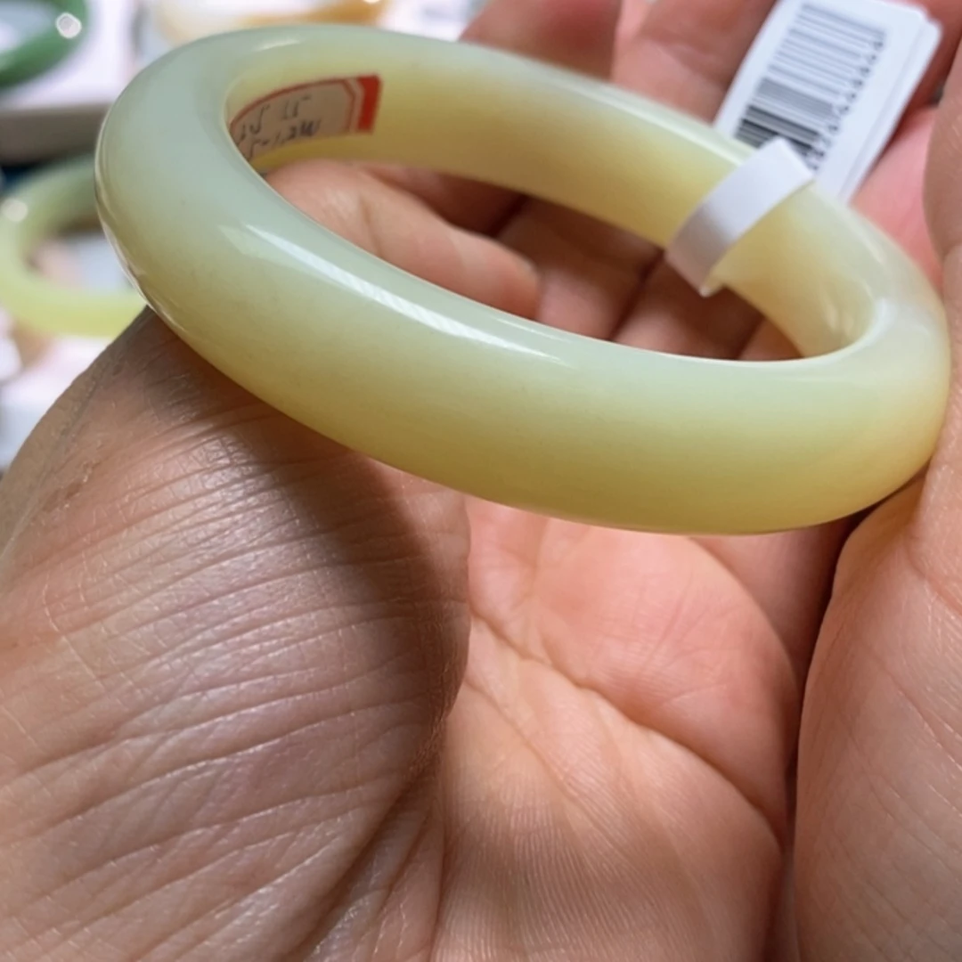 【闪购商品】和田玉手镯未镶嵌