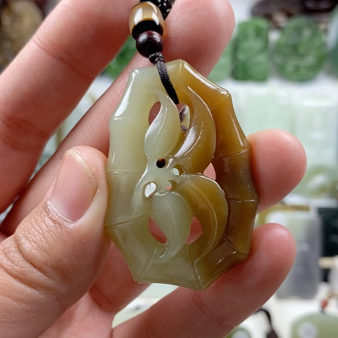 和田玉（糖玉）颈饰未镶嵌