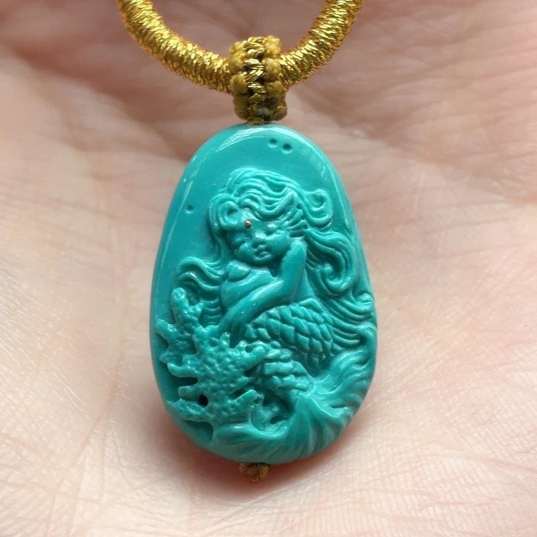 绿松石未镶嵌颈饰