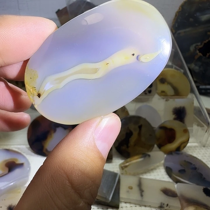 玛瑙/玉髓未镶嵌珠宝奇石