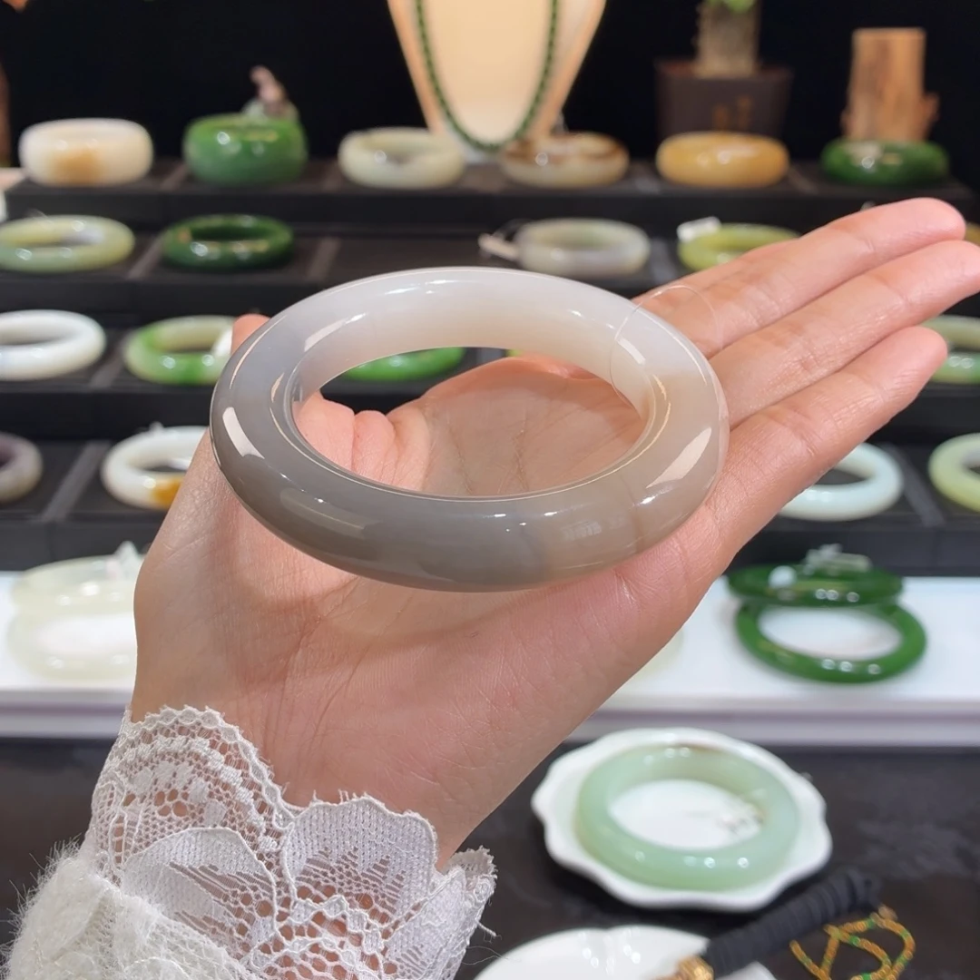 和田玉未镶嵌手镯青海三色53➕