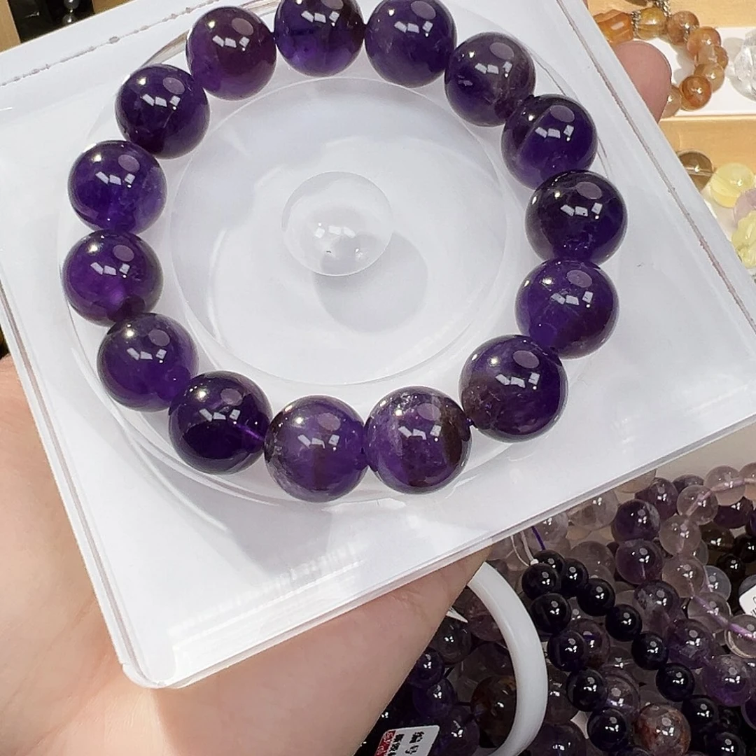 无合成金属乌拉圭