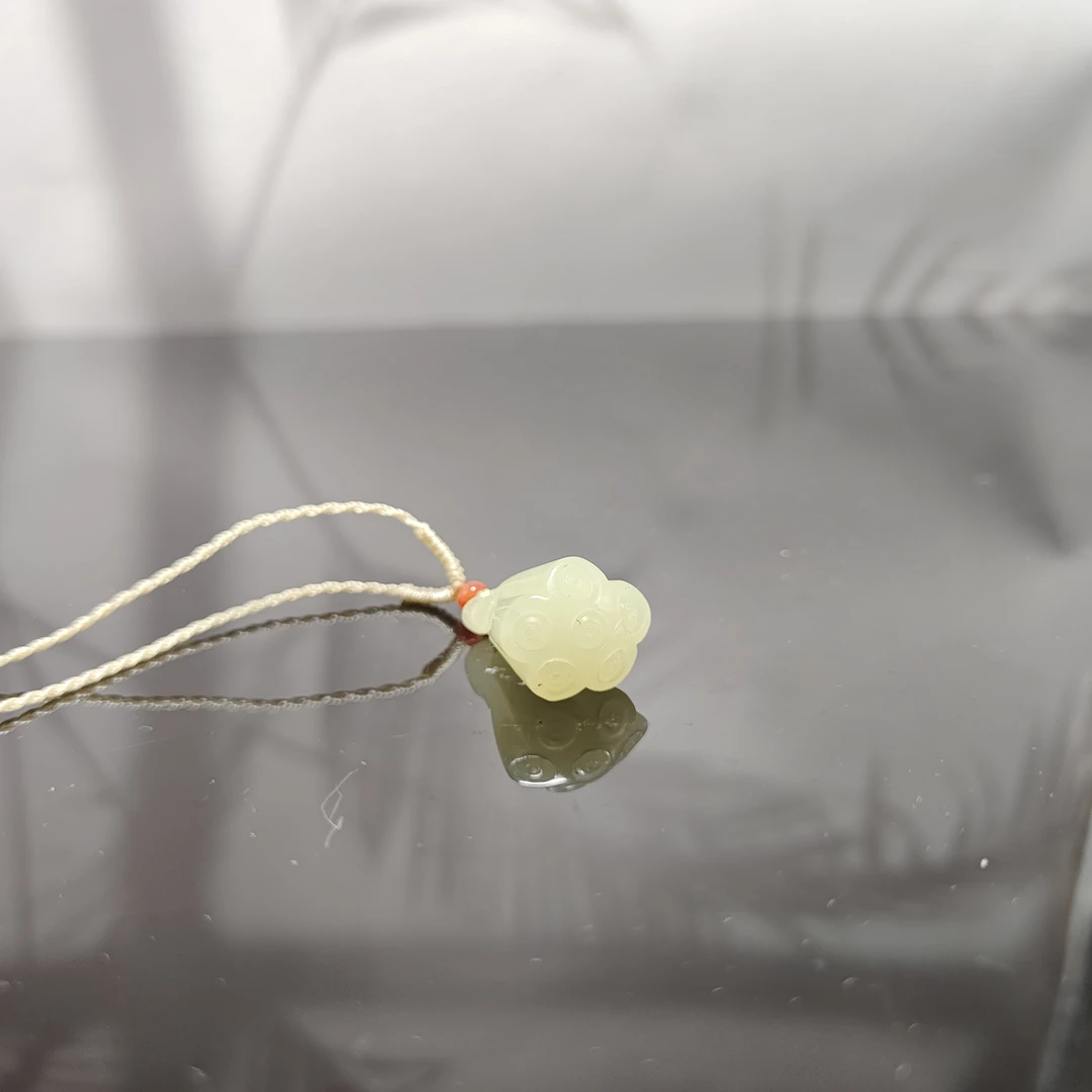 R和田玉莲蓬吊坠0874