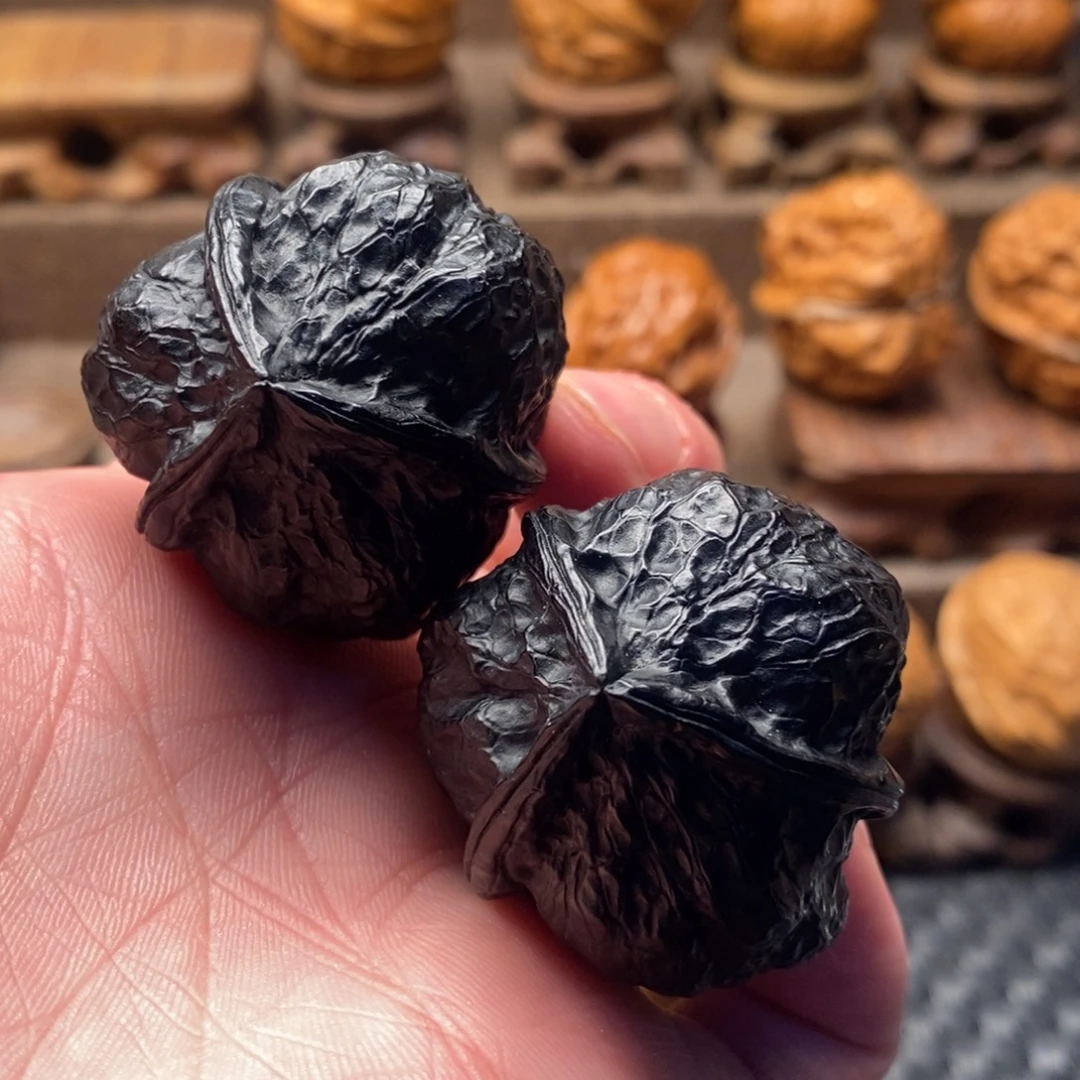 草***熊文玩核桃把件铁核桃