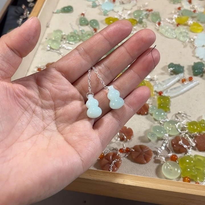 蛇纹石玉耳饰未镶嵌凰**槃