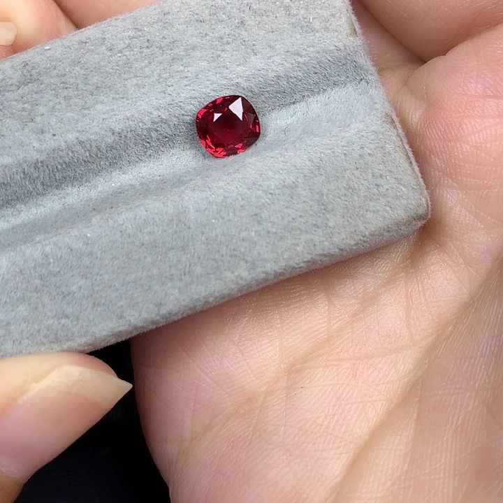 裸石尖晶石红色尖晶石