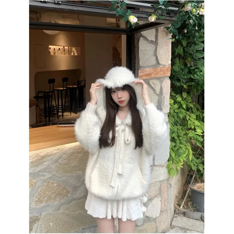 韩系秋冬新款软糯连帽宽松休闲纯欲风防水貂白色拉链毛衣外套女装