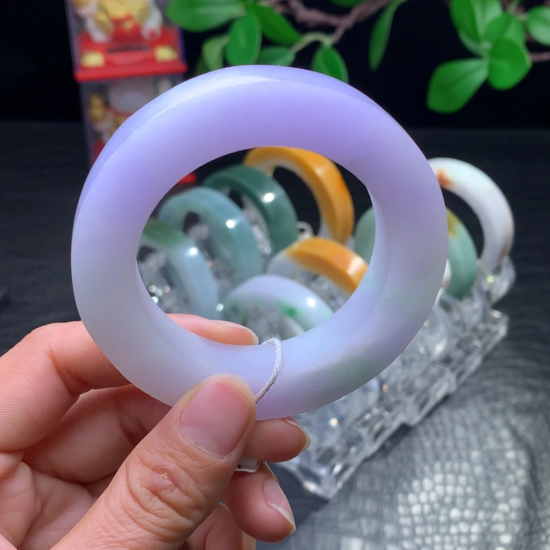 定制翡翠未镶嵌手镯