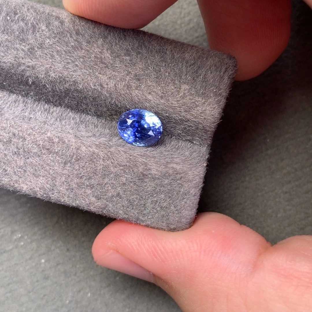 裸石蓝宝石2.19ct无烧矢车菊