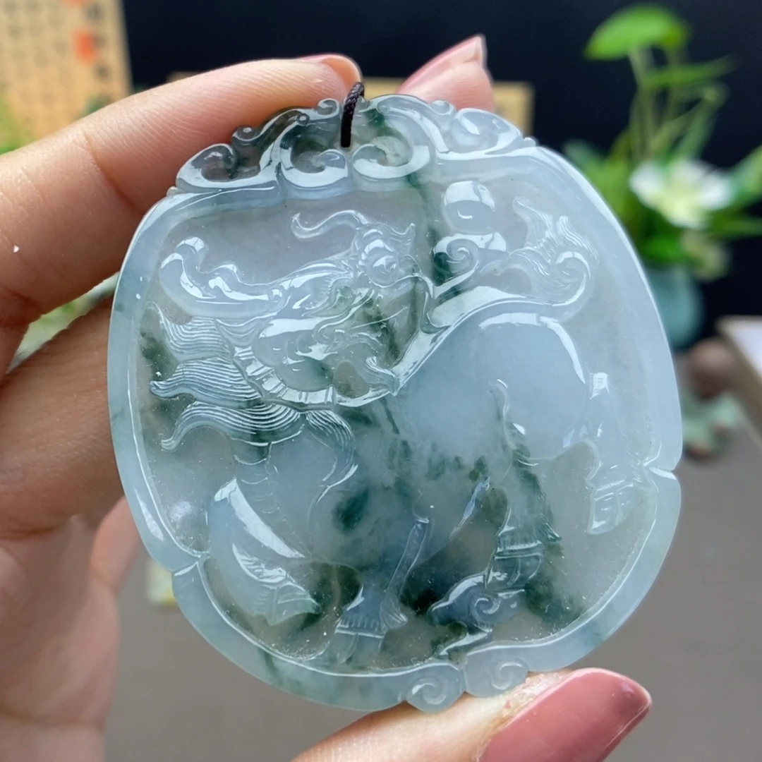 翡翠未镶嵌颈饰吊坠