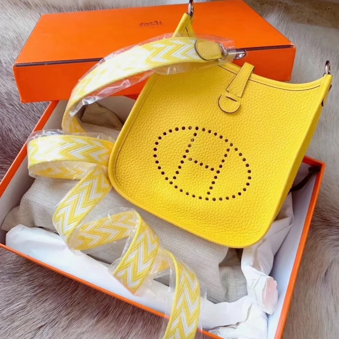 95新 Hermes/爱马仕 展会外场！柠檬黄mini伊芙琳包